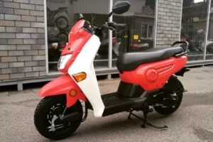 Honda Cliq 110 Siap Menggempur Pasar dengan Fitur Unggulan dan Performa Optimal!