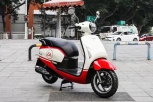 Honda Merilis Skutik Retro NS125 LA, Desainnya Mirip Yamaha Fazio dengan Performa Terbaik, Harga Cuma Segini!