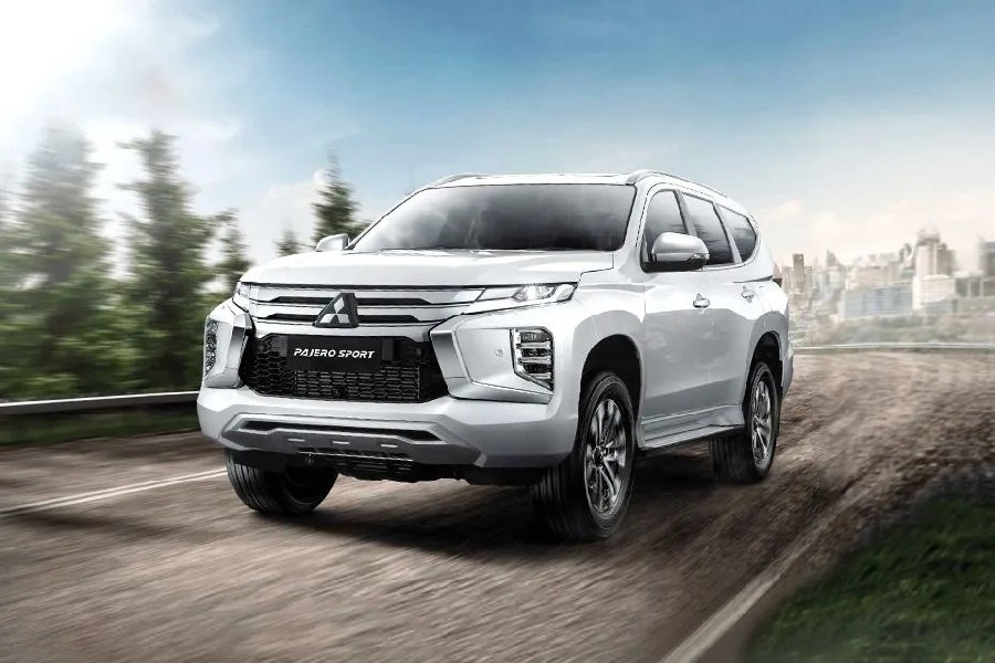 Perang SUV Maskulin: Toyota Fortuner vs Mitsubishi Pajero Sport, Siapa yang Menang?