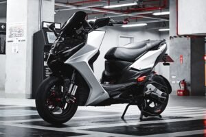 Skutik Mematikan! Kymco KRV 180i DDS Mesin Besar, Harga Terjangkau, dan Fitur Keselamatan Canggih!