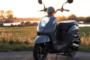 Sunmori Gak Lagi Pake Vespa Matic! Kenapa Punya SYM Mio 110! Kapasitas Tangki Besar, Cocok Buat Jalan-Jalan!