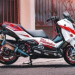Terungkap! Harga Terjangkau Yamaha XMAX 250 TECH MAX 2024 Bikin Honda PCX 160 Gigit Jari!