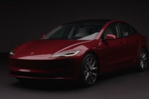 Tesla Merilis Model 3 Terbaru yang Sangat Bertenaga Meluncur dari 0-96 km jam dalam Waktu Kurang dari 3 Detik