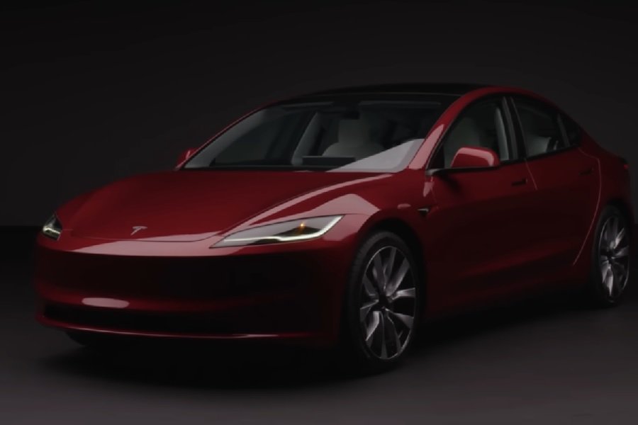 Tesla Merilis Model 3 Terbaru yang Sangat Bertenaga Meluncur dari 0-96 km jam dalam Waktu Kurang dari 3 Detik