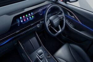 Waduh! Bocah SD Tabrak Tembok Mall Dengan Chery Omoda E5