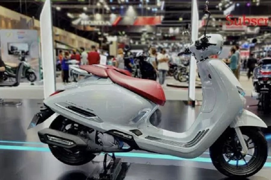 Wow! Honda Scoopy 160 4 Katup 2024 Siap Menghebohkan Dunia Otomotif dengan Desain Futuristik dan Fitur Canggih yang Bikin Tergoda!