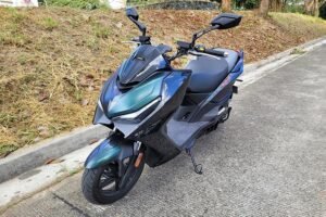 Yamaha NMAX 155 Kehilangan Posisinya KRV 180 vs. KMAX 180, Duel Skutik Maxi Terbaru yang Memukau!