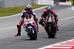 Drama di MotoGP Aleix Espargaro Hampir Salip Marc Marquez Meski Berjuang Seperti Singa