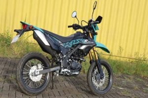 Kawasaki KLX 150 SM Pembaruan Trail Epik 2024 - Kombinasi Gagah dan Gaya dalam Satu Paket!