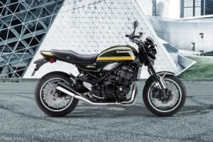 Kawasaki Z900RS 2024 Harmoni Antara Elegansi Klasik dan Tenaga Futuristik!