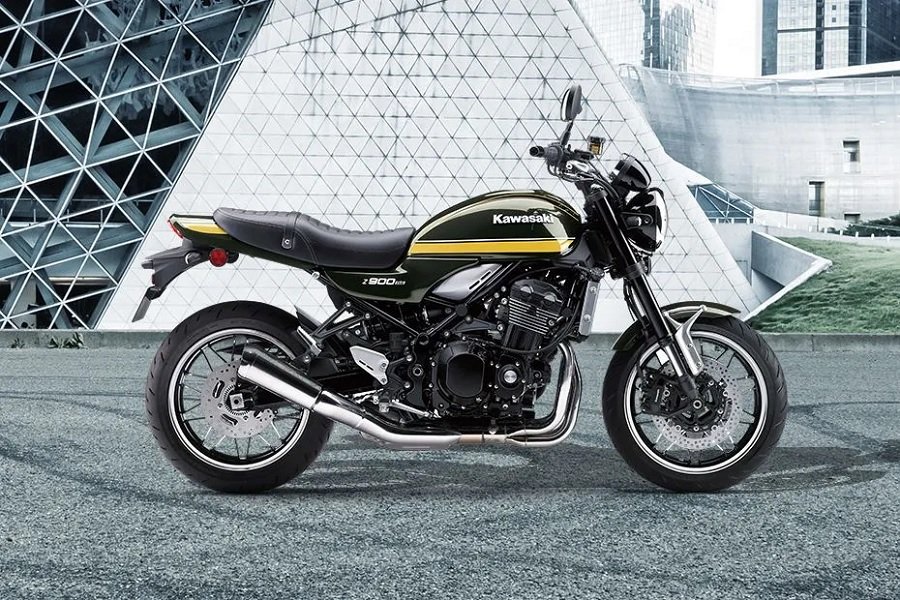 Kawasaki Z900RS 2024 Harmoni Antara Elegansi Klasik dan Tenaga Futuristik!