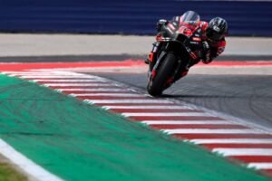 Kisah Epik di Sirkuit Le Mans Jorge Martin Sempurna, Marquez Asapi Bagnaia di Lap Pamungkas!