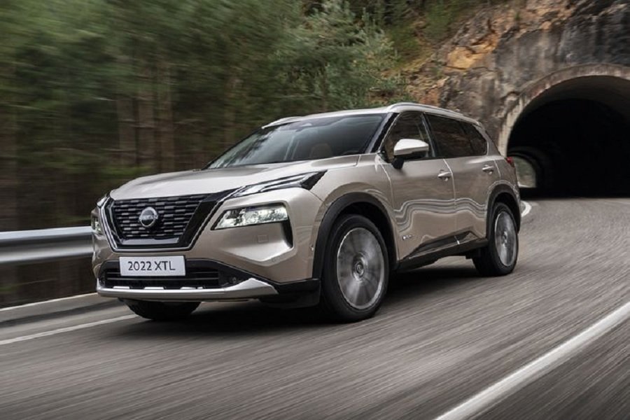 Nissan X-Trail T33 dengan Teknologi Canggih E-4Force Menggemparkan Pasar SUV!