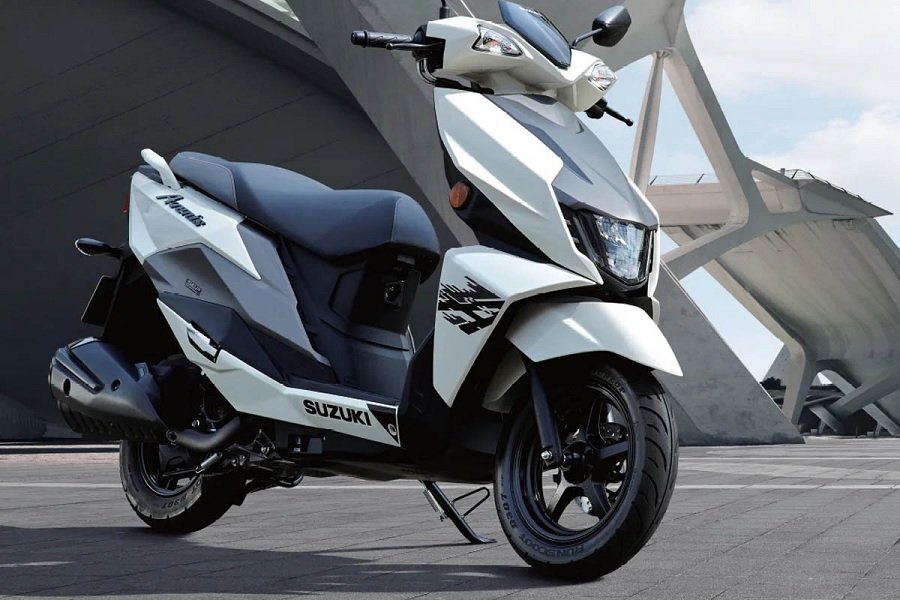 Suzuki Avenis 125 2024 Skuter Matic Terbaru dengan Banyak Keunggulan
