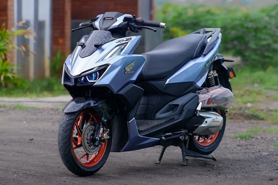 Terungkap! Rahasia Para Pecinta Skuter Matic Tergila-gila dengan All New Honda Vario 160 2024!