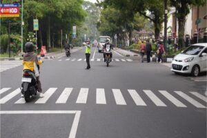 Berkendara Aman Tips Ala Honda Istimewa untuk Melewati Persimpangan