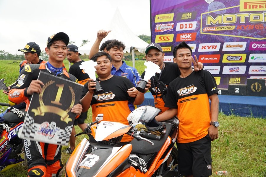 Ambisi Terwujud! Akbar Abud Abdalah Bersama EFJE Racing Team Capai Podium Pertama Kelas MP2 Novice Race 1 Kejurnas Motoprix Regional B Seri 2