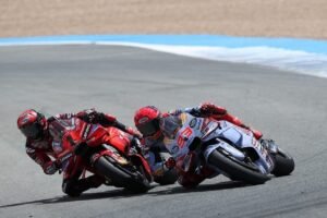 Duel Sengit di MotoGP 2025 Bagnaia vs Marquez, Siapa yang Unggul