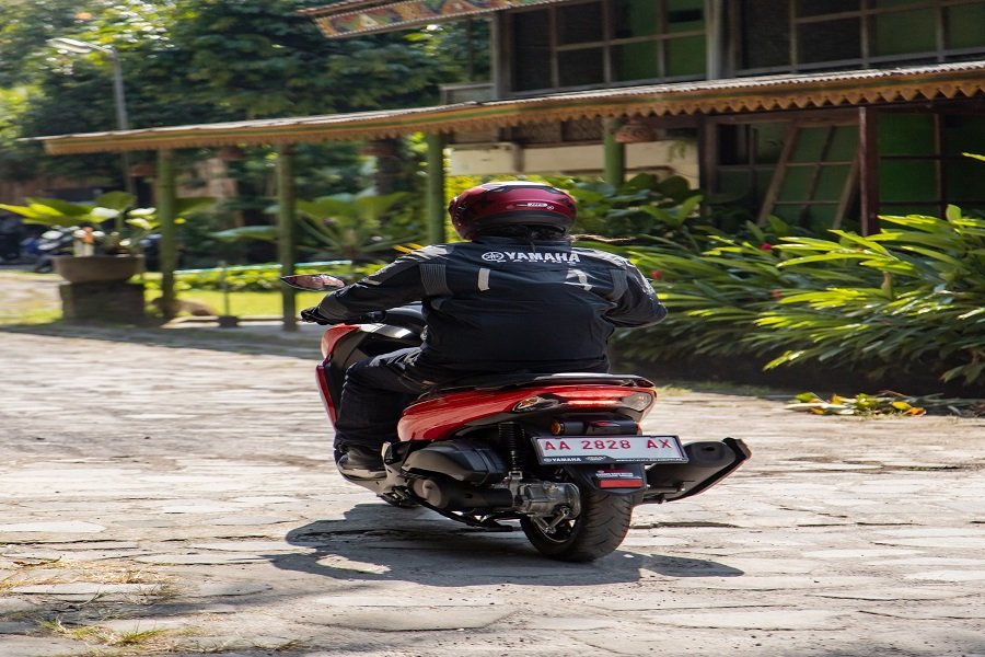 Gus Paox Iben Puji Yamaha LEXi LX 155