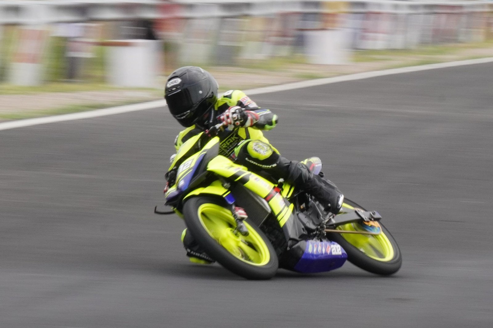 LFN HP969 ROAD RACE 2024 Sirkuit Panas! Dimas Juliatmoko Menyala di Kelas 4T 150cc!