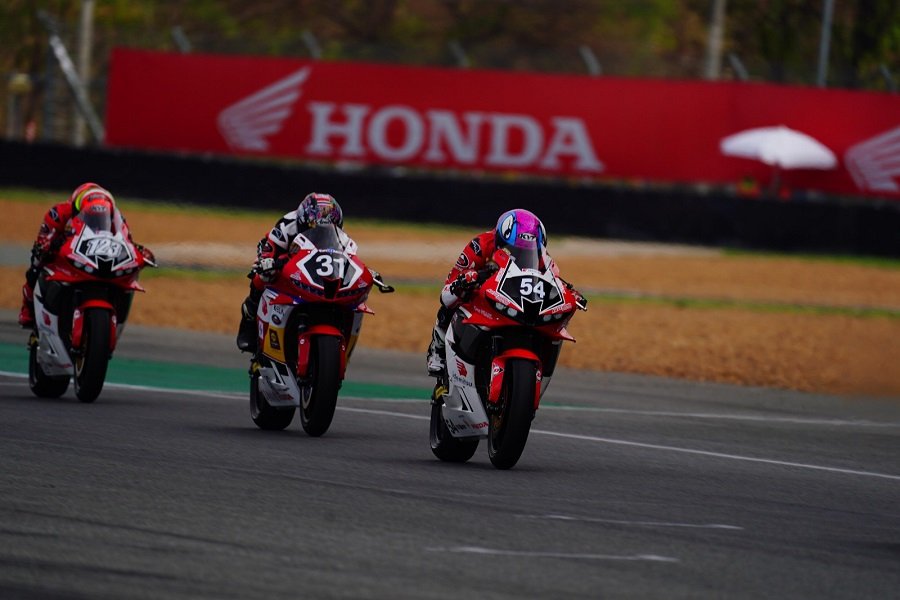 Menuju Seri Ketiga ARRC 2024 Antisipasi dan Semangat Tim Balap AHRT di Motegi