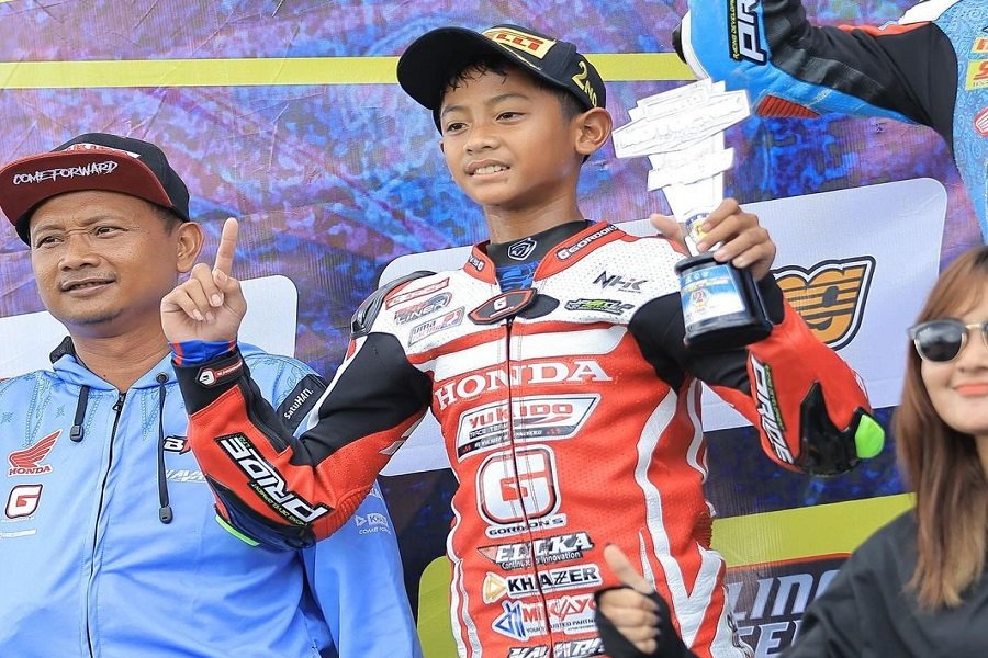 Podium Satu di Motoprix Seri 2 Tasikmalaya, Ziven Pastikan Bersaing di Oneprix Round 3 Tasikmalaya