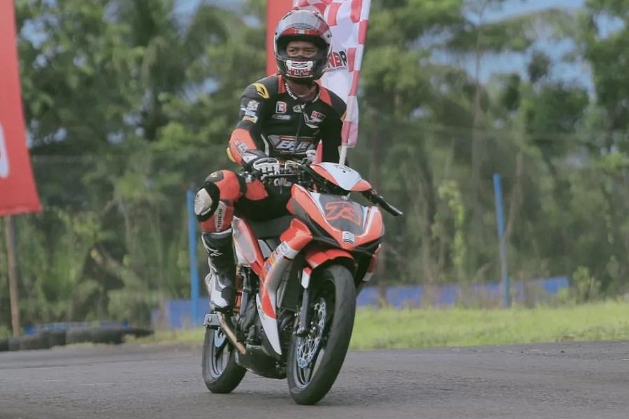Memang Joss! Akbar Abud Dominasi Race 1 Kelas Novice Oneprix Seri 3 Tasikmalaya, Ini Hasil Lengkapnya!
