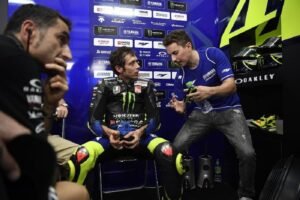 Kisah Kontroversial Permusuhan Sengit Valentino Rossi dan Jorge Lorenzo di MotoGP