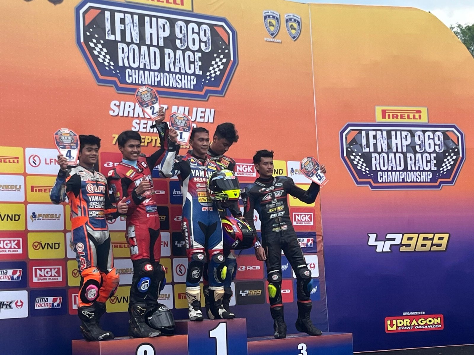 Foto para juara kelas Bebek 2T 125cc STD Expert