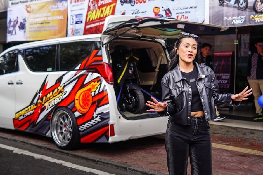 Yamaha Bikin Heboh! NMAX Turbo Dikirim dengan Mobil Mewah di Hari Pelanggan!