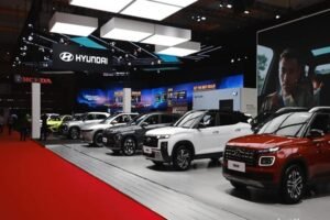 Krisis Pasar Otomotif Indonesia April 2025: Penjualan Mobil Turun 27%, Motor Anjlok 24%