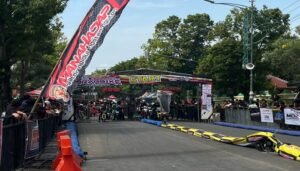 Hasil Juara Casytha Manahadap Drag Bike Pemula 2025 yang berlangsung di Sirkuit Alun-Alun Slawi, Minggu (11/5).