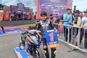 Pertarungan Panas di Kelas Rookie! Sabian Fathul Ilmi Menang Tipis, Danadyaksa Tempel Ketat di LFN HP969 Road Race 2025