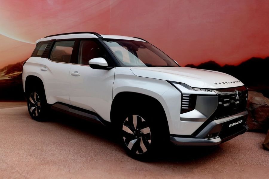 POPULER OTOMOTIF] Mitsubishi Destinator Disorot! Komparasi Dimensi hingga Bahaya Telat Ganti Oli Kompresor AC