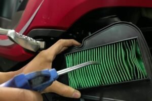 Jangan Sampai Mesin Jebol! Ini Pentingnya Filter Udara Motor dan Cara Merawatnya Biar Tetap Irit & Ngebut!