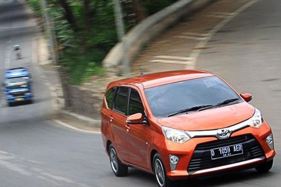 Matikan AC Mobil Saat Menanjak: Perlu atau Tidak?