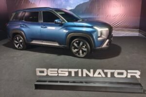 Mitsubishi Destinator Resmi Tantang Toyota Kijang Innova Zenix di GIIAS 2025