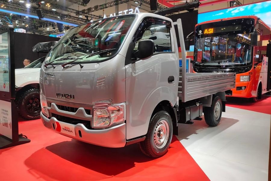 Isuzu Tampilkan Inovasi Kendaraan Niaga di GIIAS 2025