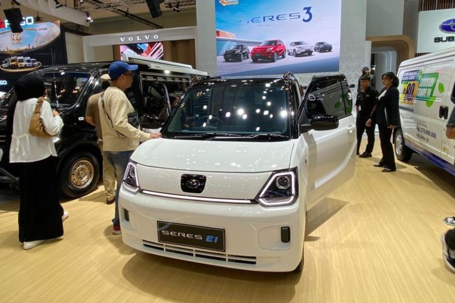 Banjir Diskon Mobil Listrik Murah di GIIAS 2025, Wuling Air ev & VinFast Turun Puluhan Juta!
