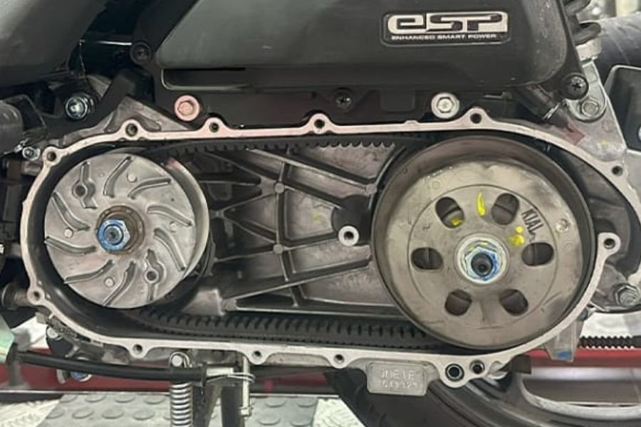 Waspadai Gejala CVT Bermasalah pada Motor Matic, Jangan Tunggu Sampai Tarikan Loyo!