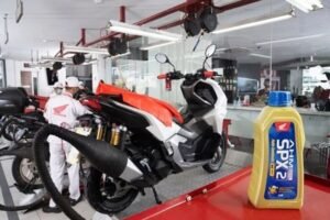 Akibat Telat Ganti Oli Motor: Bahaya, Tanda dan Cara Pencegahannya
