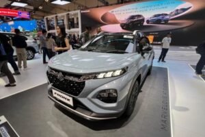 Suzuki Fronx Jadi Mobil Paling Banyak Dipesan di GIIAS 2025, Small SUV Primadona Baru!