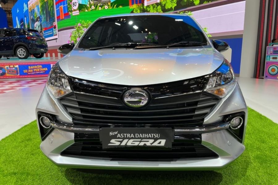 Daihatsu Sigra Terjual 425 Ribu Unit: Mobil LCGC 7-Seater Favorit Keluarga Indonesia