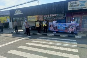 Astra Motor Yogyakarta dan Polres Kulon Progo Bagikan Helm Gratis untuk Keselamatan Pengendara