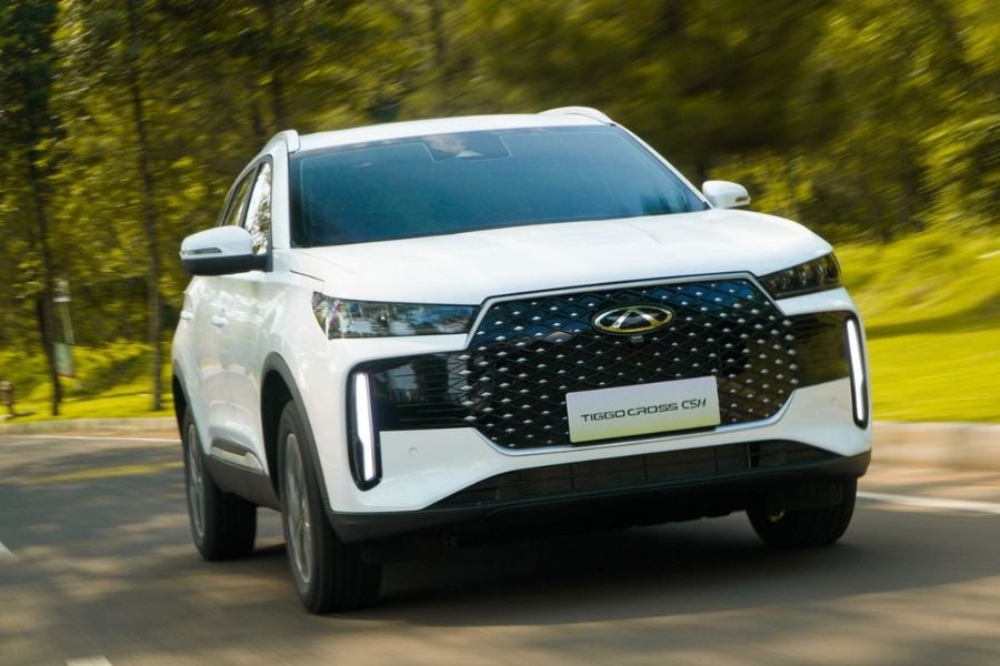 Perbandingan Performa Chery Tiggo Cross CSH Hybrid Vs Daihatsu Rocky e-Smart Hybrid, Siapa Lebih Unggul?
