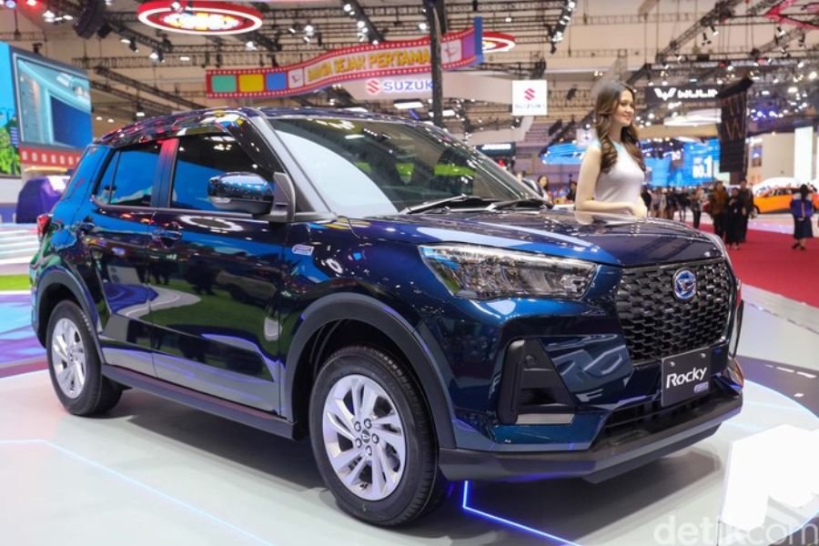 Daihatsu Rocky Hybrid 2025 Laris di GIIAS: Mobil Irit BBM dengan Konsumsi hingga 34,8 Km/L