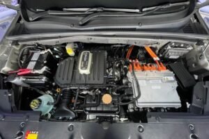 Waspada! Saringan Baterai Kotor Bisa Bikin Mobil Hybrid Overheat
