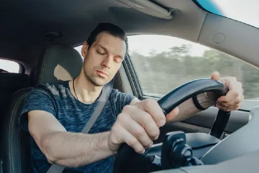 Tips Ampuh Cegah Microsleep Saat Berkendara, Simak Saran Pakar Keselamatan