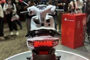 Honda Wave 125 Terbaru, Motor Bebek Irit yang Bisa PP Jakarta-Bandung Full Tank