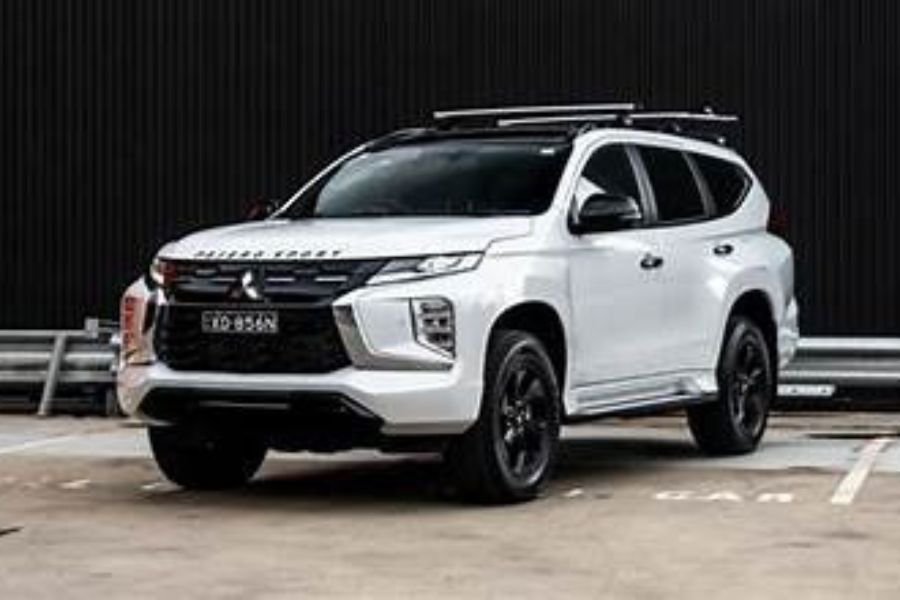 Desain Eksterior yang Kokoh dan Modern: Daya Tarik Utama New Pajero Sport 2025